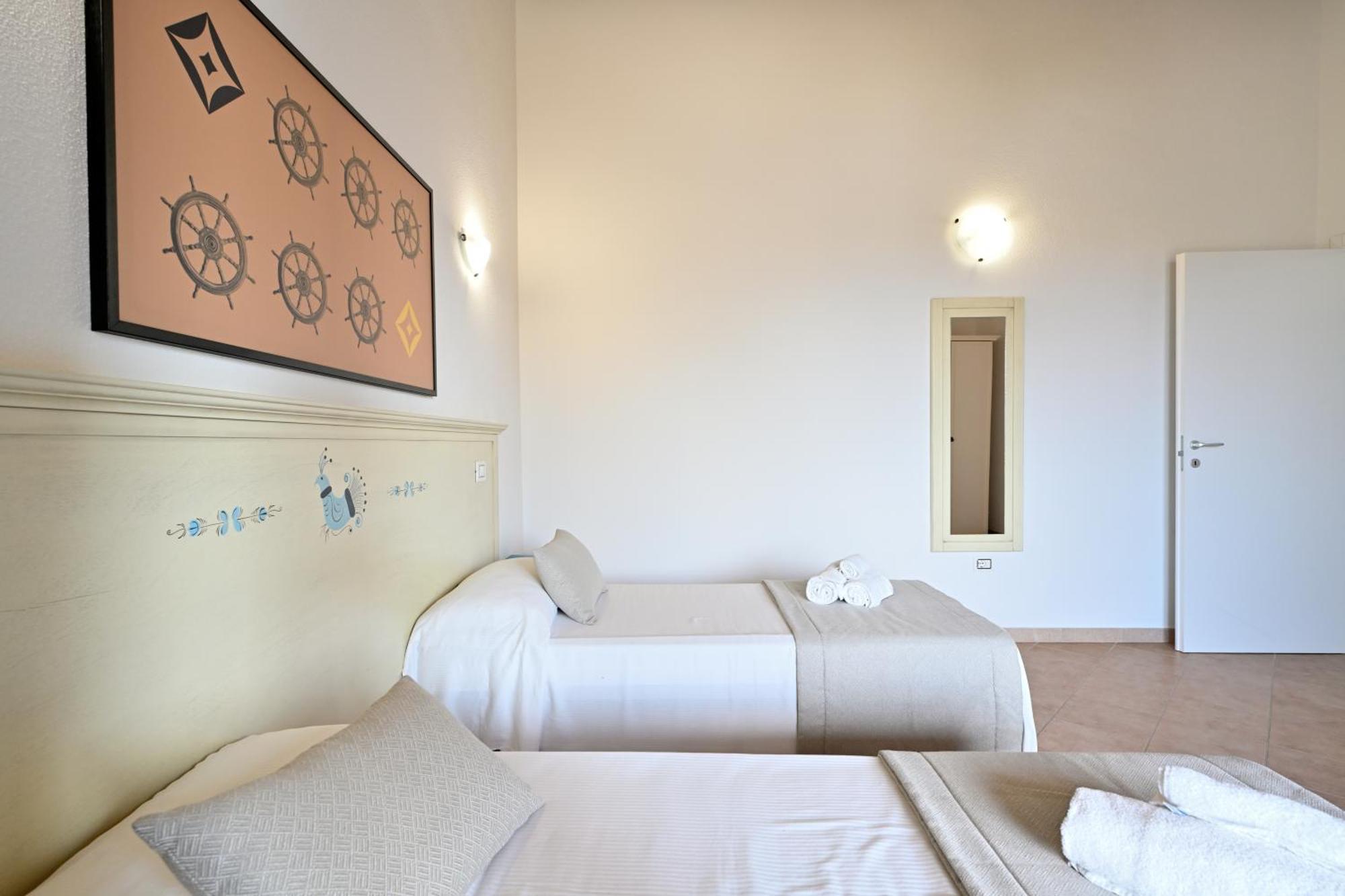 באדזי Mimose Beach Village מראה חיצוני תמונה