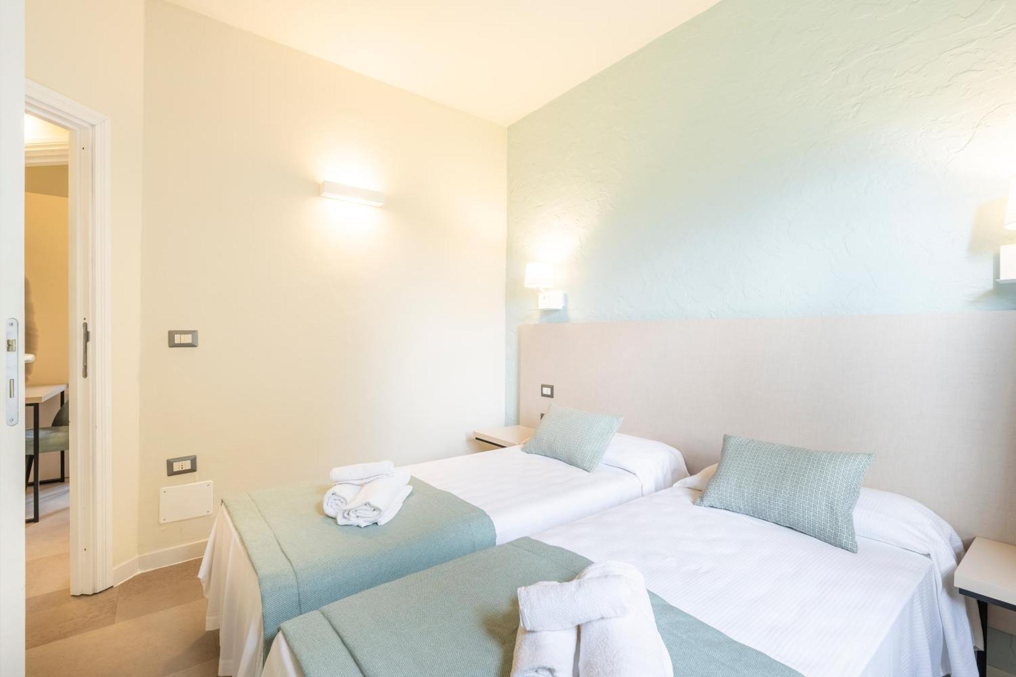 באדזי Mimose Beach Village מראה חיצוני תמונה