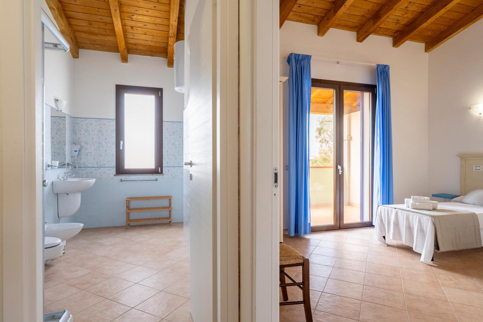 באדזי Mimose Beach Village מראה חיצוני תמונה